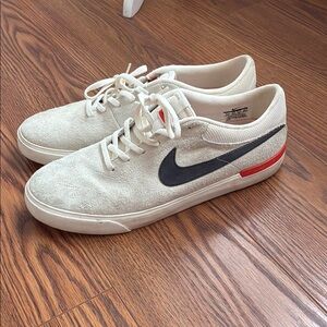 Nike Cream and Black Sneakers Classic Style